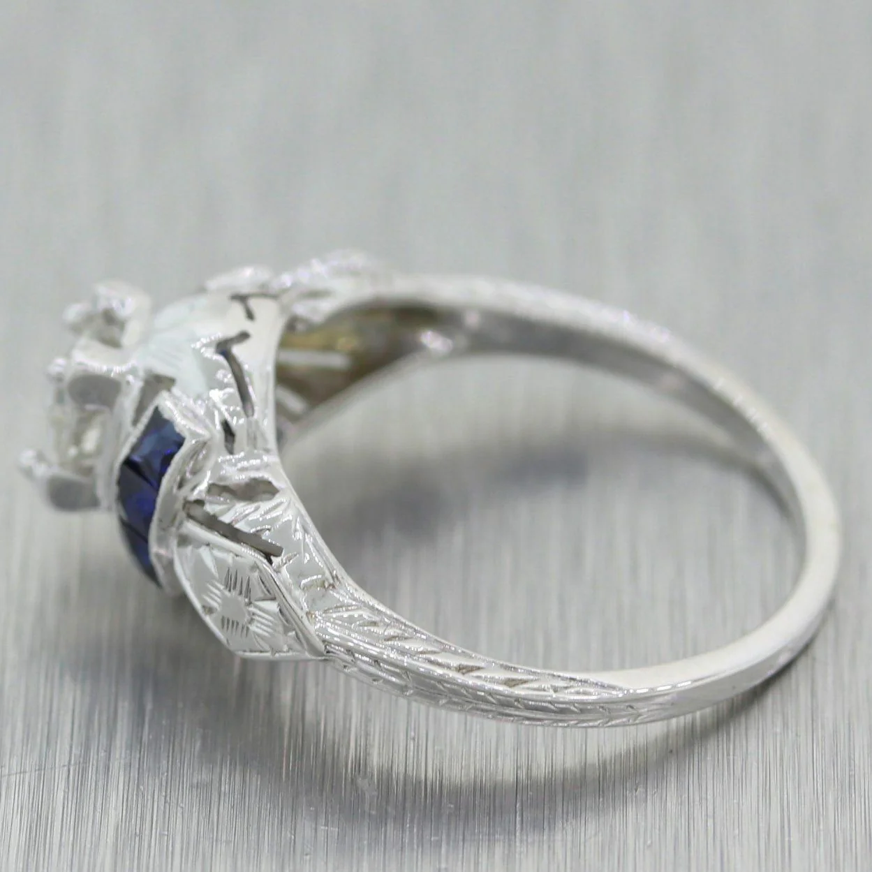 1930s Antique Art Deco 14k White Gold 0.60ctw Diamond Engagement Ring - Image 4
