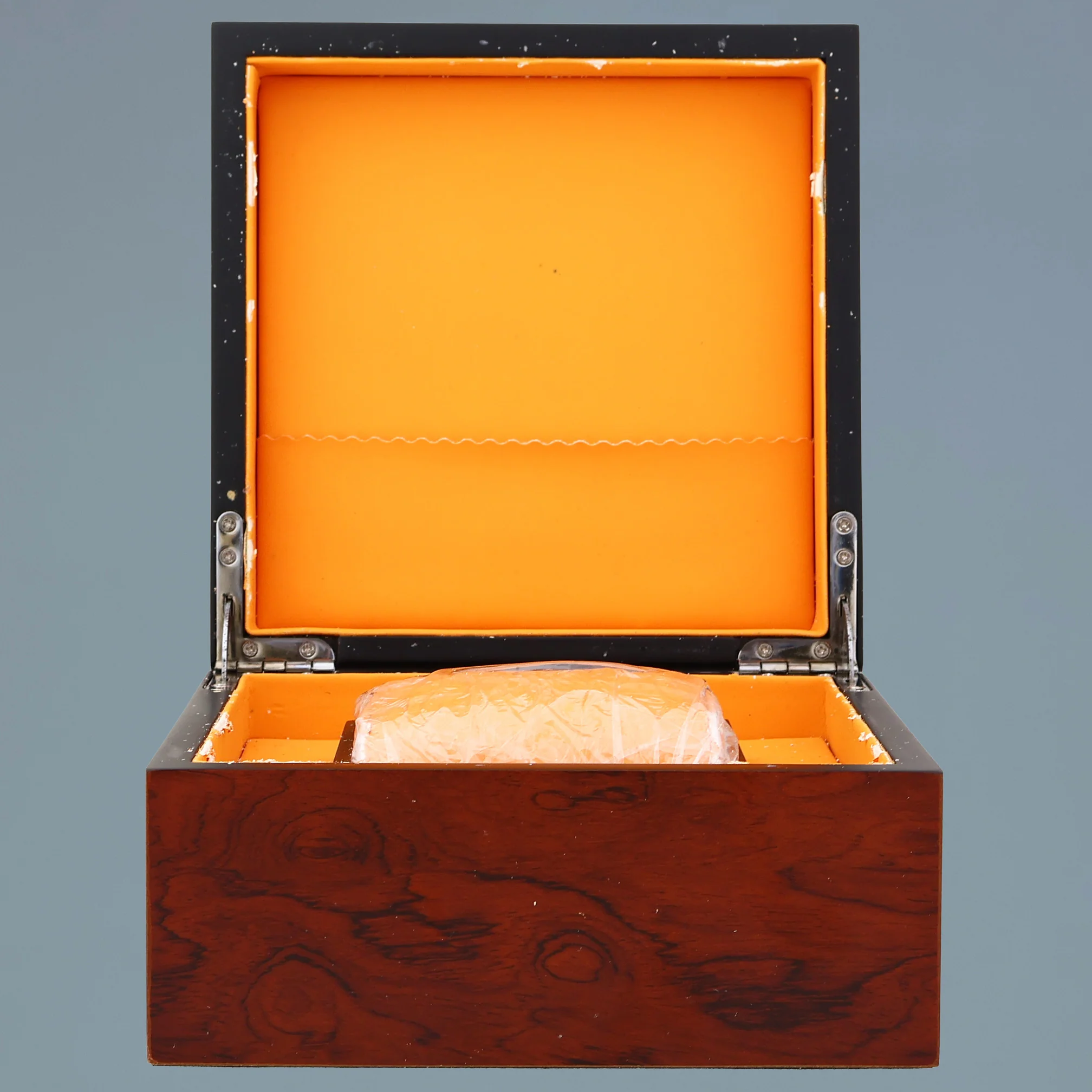 Girard Perregaux Laureato Limited 28 Pieces 81010-11-1745-11A Orange Arabic Watch - Image 7