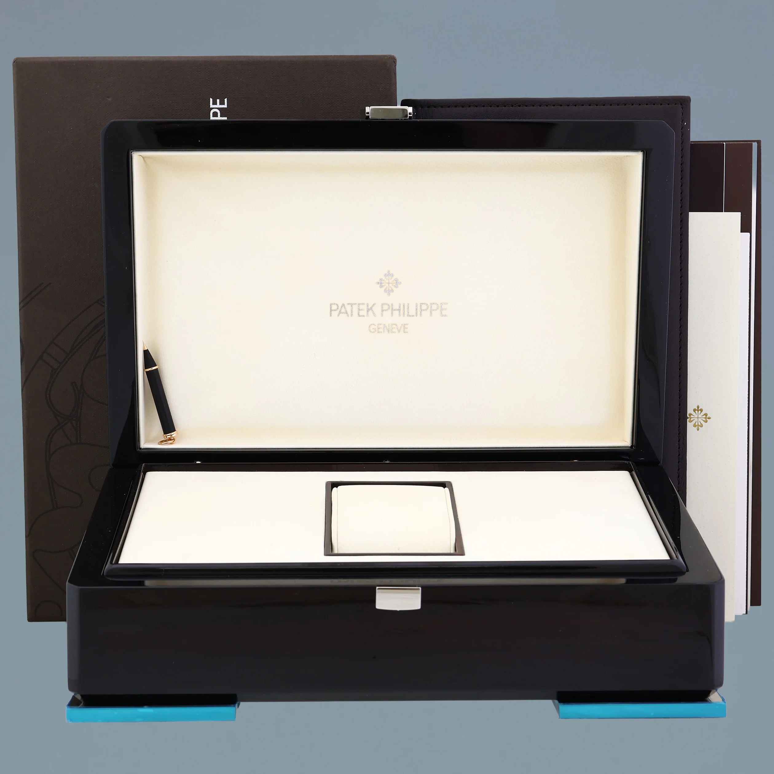 NEW PAPERS Patek Philippe Nautilus Moonphase Rose Gold 5712R Leather Watch Box - Image 9