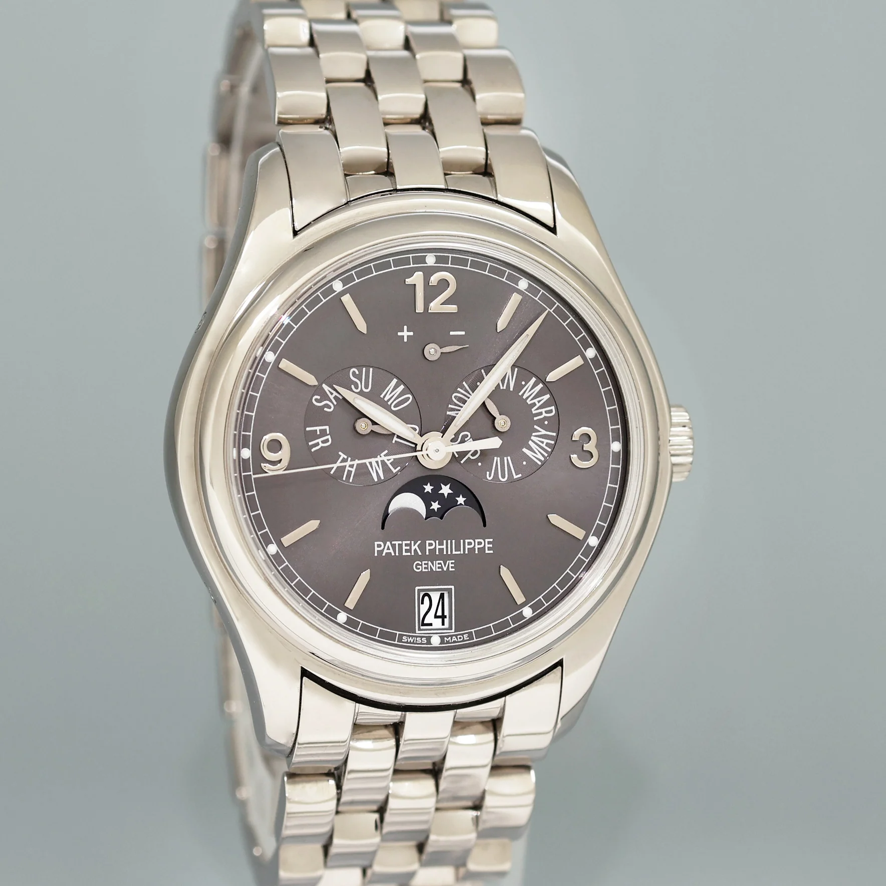 PAPERS Patek Philippe 5146/1G White Gold Bracelet Annual Calendar Grey 39mm Watch - Image 3